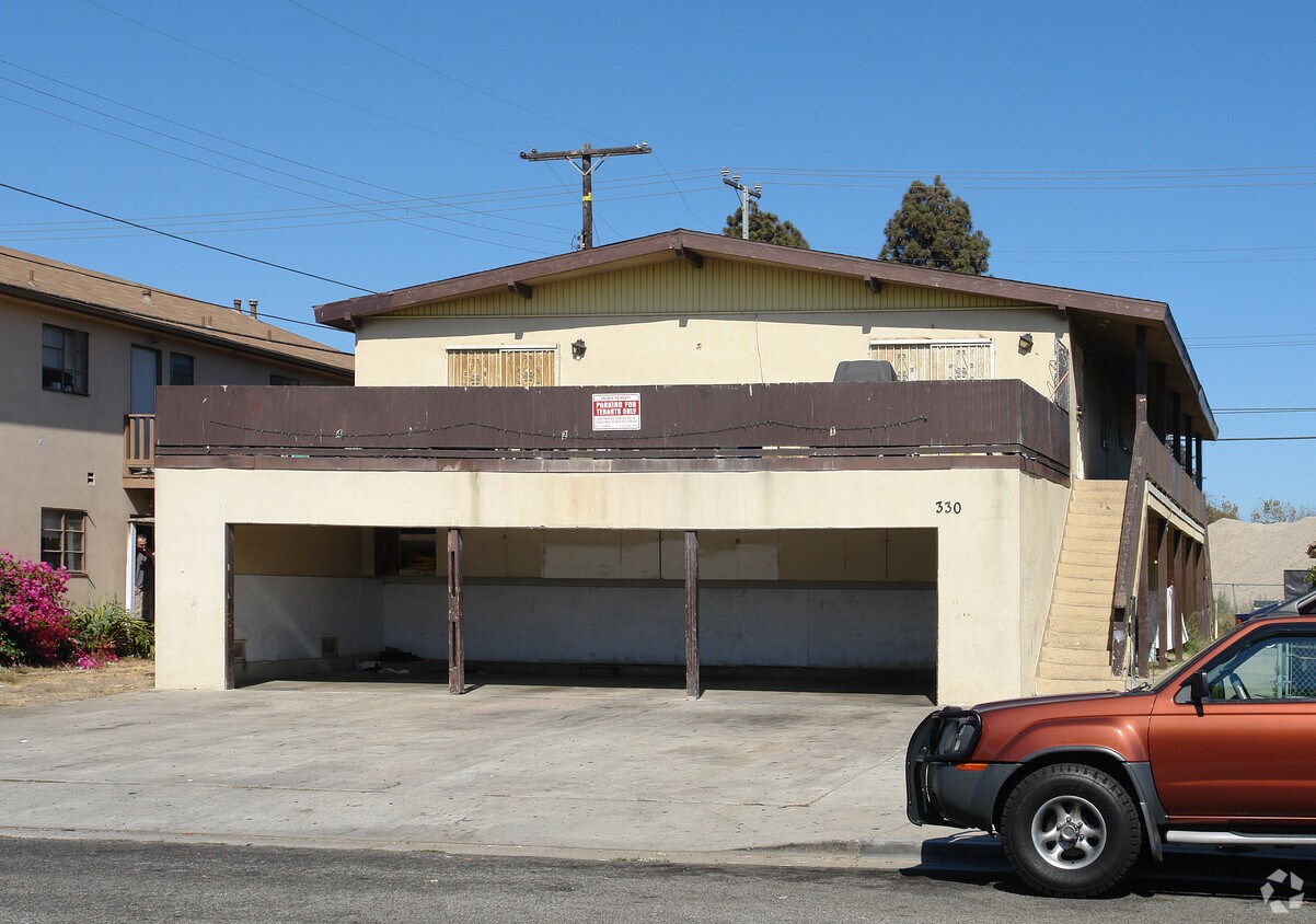 Primary Photo - 330 N G St