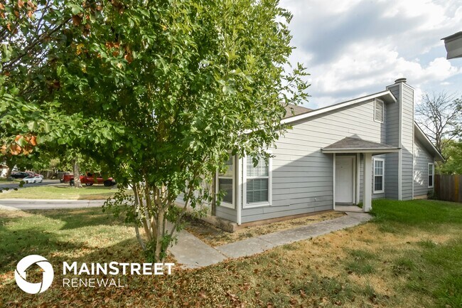 Foto del edificio - 9743 Fortune Ridge Dr