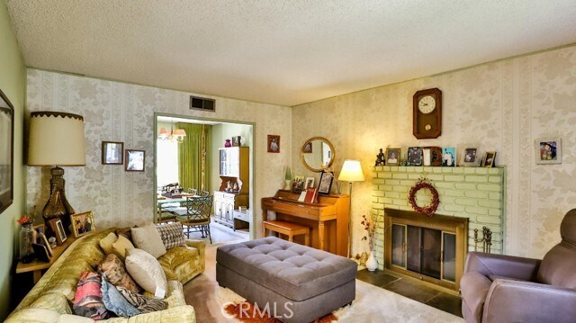 Foto del edificio - 331 E Cassidy St