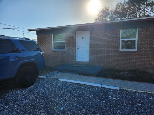 Foto del edificio - 708 Shady Lane Dr