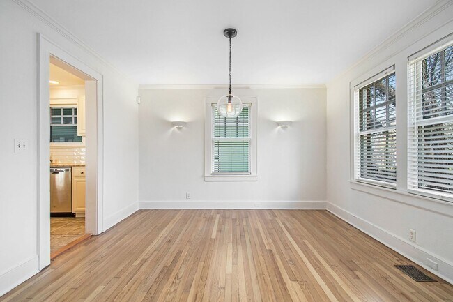 Building Photo - 2 Bedroom in Intown Atlanta