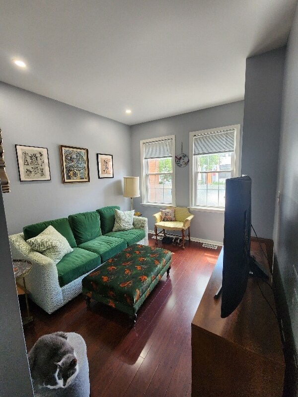 Foto principal - 329 Elm St NW