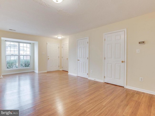 Foto del edificio - 25339 Bryson Dr