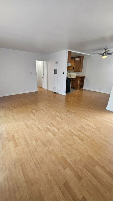 Foto del edificio - 545 Hayworth Ave