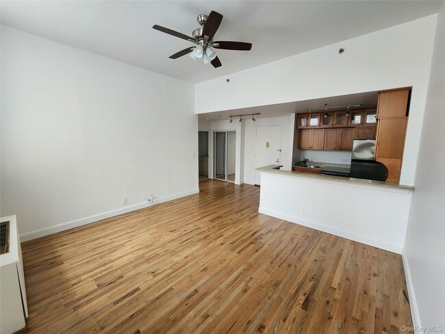 Building Photo - 3208 Villa Dr