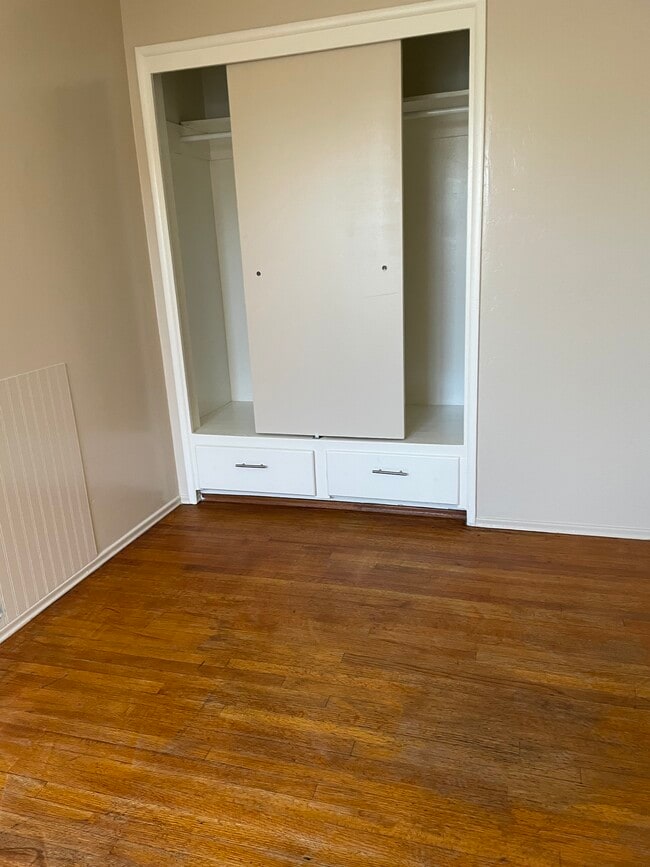 bedroom 1 - 1010 E 2nd Ave