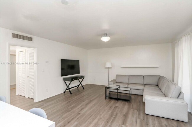 Foto del edificio - 16924 SW 113th Ct