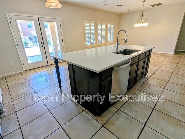 Building Photo - 3638 E Canter Rd