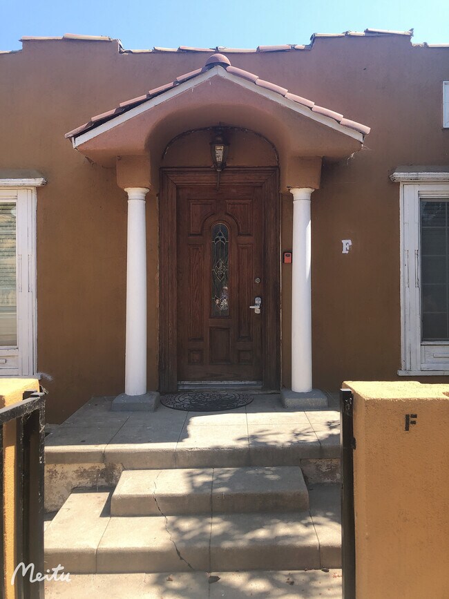 Foto del edificio - 909 N Garfield Ave