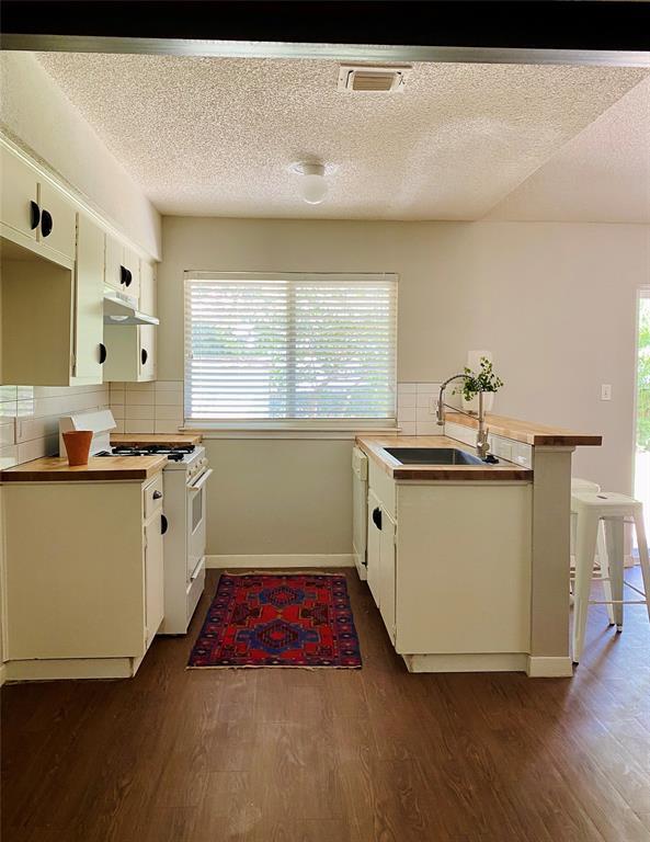 Foto del edificio - 6109 Glen Meadow Dr