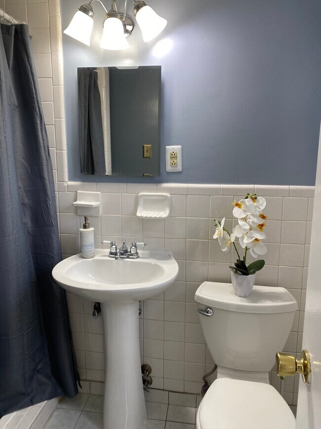 Foto del edificio - 3515 Washington Blvd