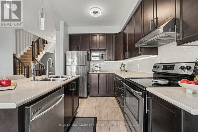 Photo du bâtiment - 673 Spring Valley Dr
