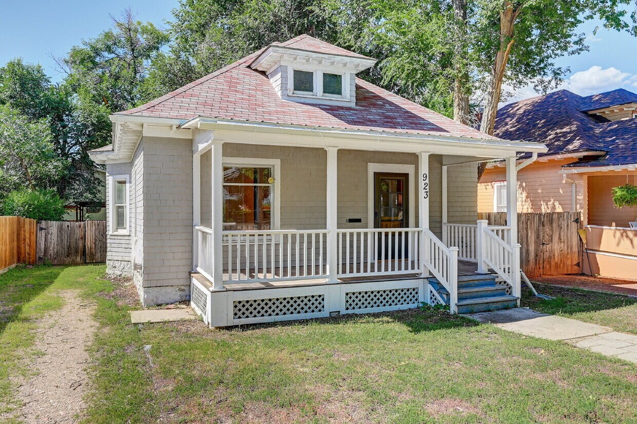 Foto principal - $1,750.00 - 2 Bedrooms, 1 Bathroom, Single...