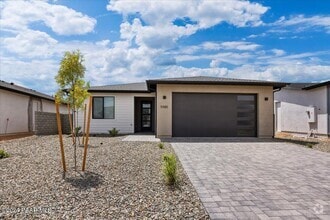 Building Photo - 5985 Finch Pl