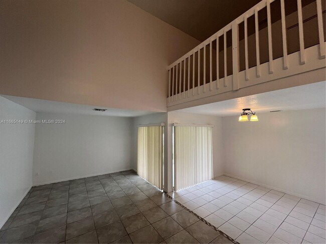 Building Photo - 14811 SW 139th Ct