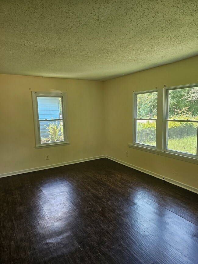 Foto del edificio - 2430 Oak Ridge St