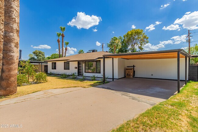 Foto del edificio - 3707 E Amelia Ave