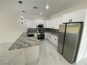 Building Photo - 5444 Billings St