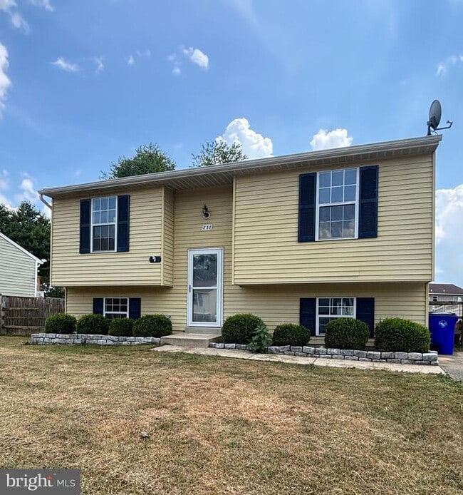 Building Photo - 838 Insley Cir