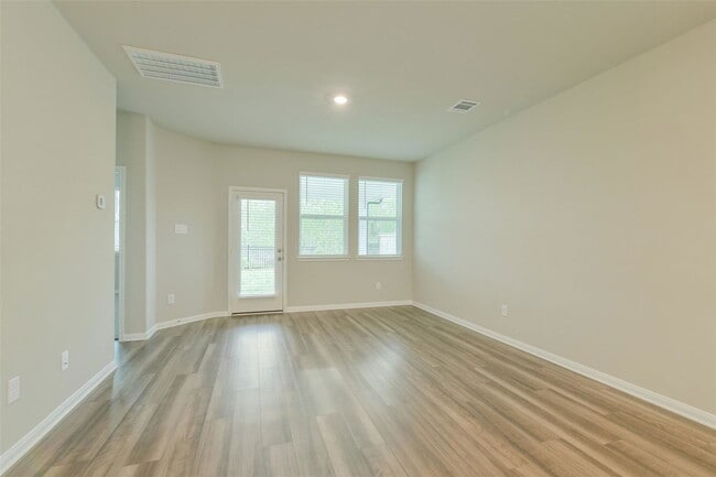 Building Photo - 17418 Rosette Grass Dr