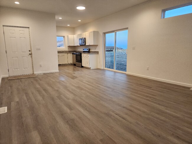 Foto del edificio - 712 E Hahns Peak Ave