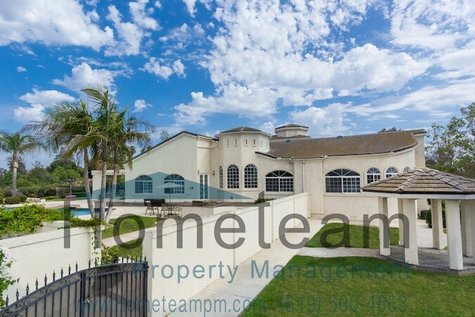Primary Photo - 4321 Vista Dr