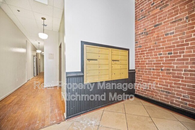 Foto del edificio - 21 S 13th St