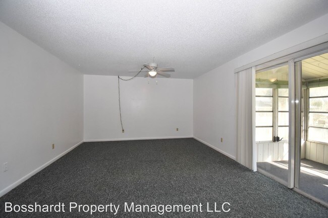 Foto del edificio - 565 Fairways Dr