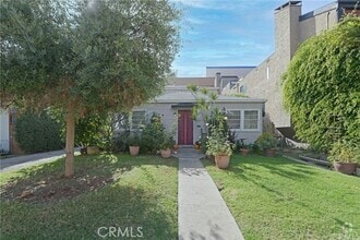 Building Photo - 1435 S Bentley Ave