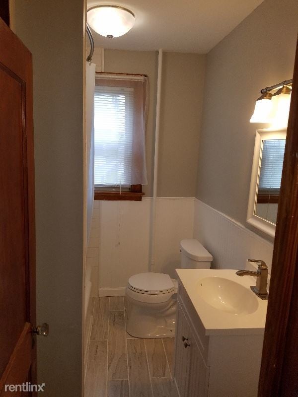Building Photo - 2 br, 1 bath Apartment - 176 Spring Street