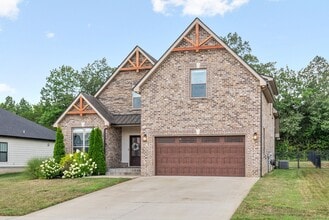 Building Photo - 832 Jersey Dr