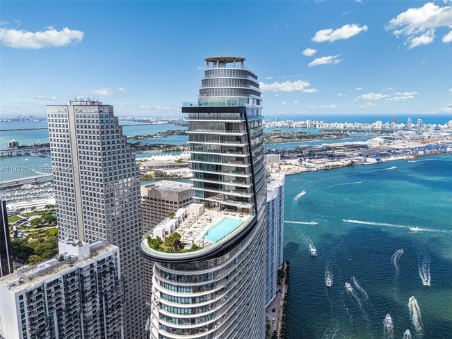Building Photo - 300 Biscayne Blvd Way
