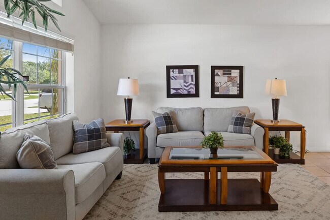 Foto del edificio - 2512 Dharma Cir