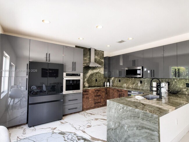 Building Photo - 9471 SW 226th Ter