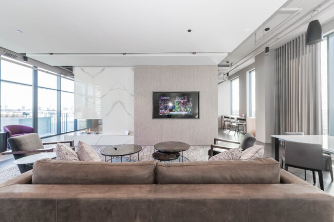 Foto del edificio - 1060 W Van Buren St