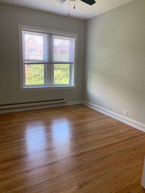 Foto del edificio - 3915 N Southport Ave