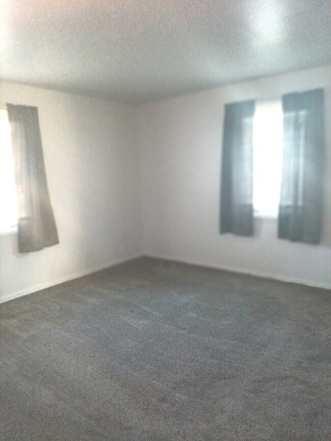 Foto del edificio - 147 Hemlock St