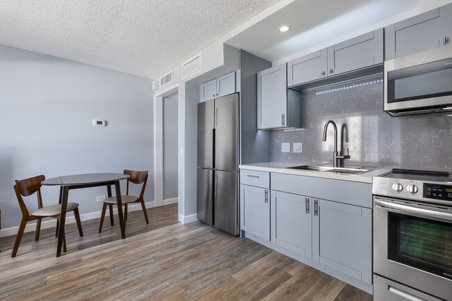 Kitchen - 2440 Kuhio Ave