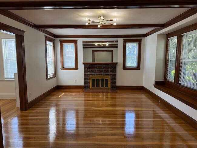 Building Photo - 23 Stearns Rd