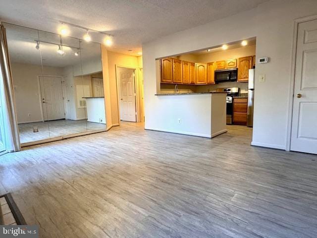 Building Photo - 20301 Beechwood Terrace