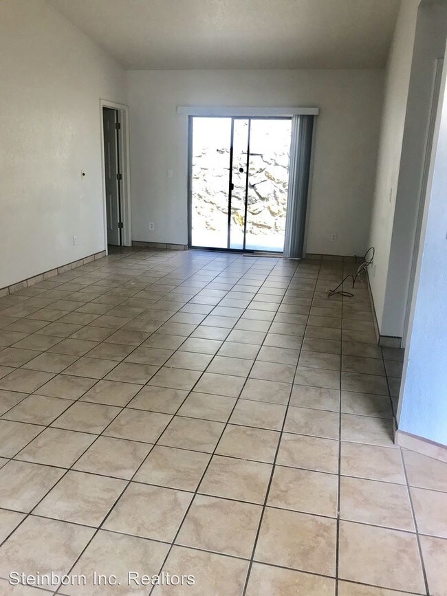 Building Photo - 3165 Posada Ct