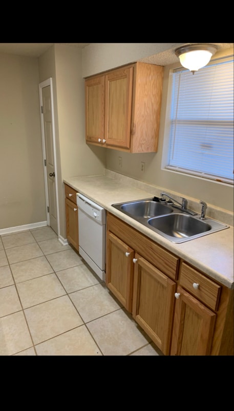 Foto del edificio - 1755 Boulevard De Province Blvd