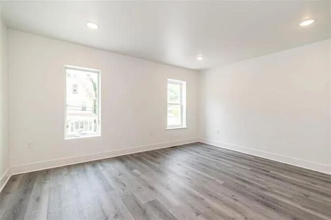 Building Photo - Brand New 4 Bedroom / 3.5 Bathroom Townhom...