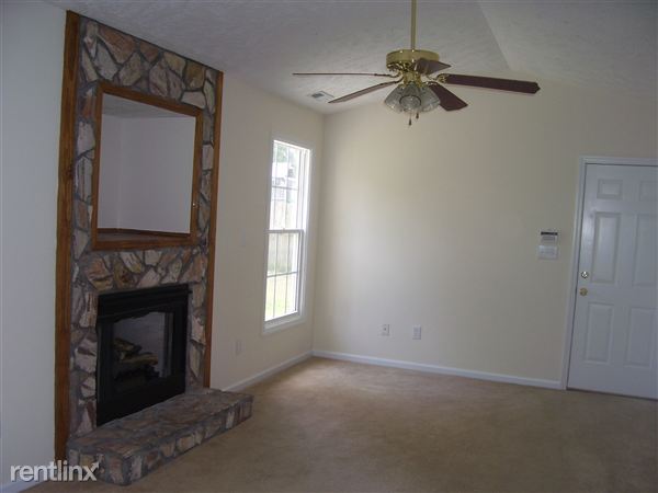 Foto del edificio - 834 Turkey Ridge Dr
