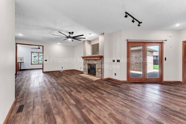 Foto del edificio - 514 N Ellen St