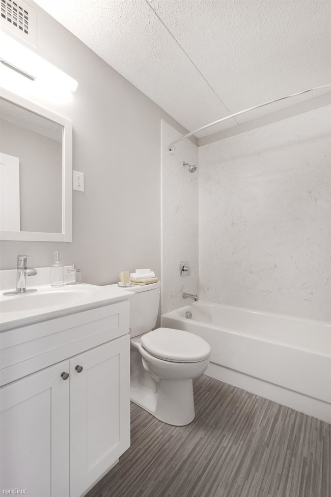 Building Photo - 1 br, 1 bath Apartment - 99 Kent St Apt 310C