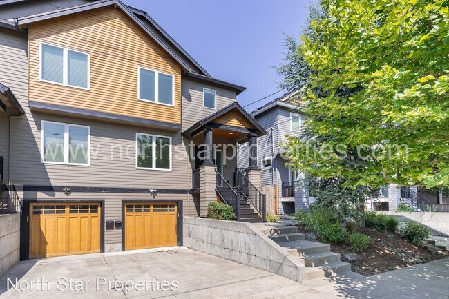 Building Photo - 5 br, 4 bath House - 3927 NE Rodney Avenue