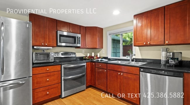 Photo - 13461 Redmond Way- House