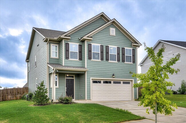 Building Photo - 3207 Wayne Dr