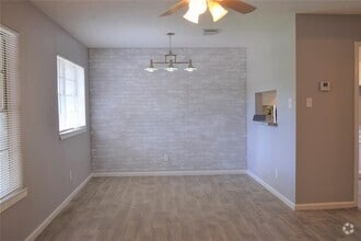 Building Photo - 7033 Kinney St